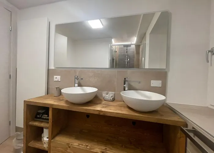 Snowlake & Lägenhetshotell Alleghe